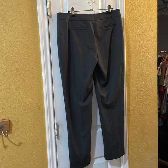 Tahari Grey Dress Pants Size 6 - Picture 8 of 8